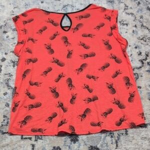 Cato Woman Plus Size Pineapple Print Top 18/20W Coral Keyhole Back NWT